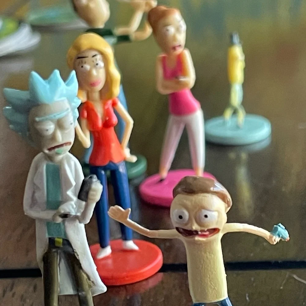 Rick and Morty Clue Board Game - Picture 7 of 12